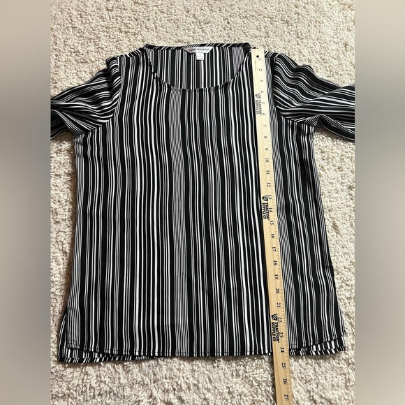 Size Small Striped Black and White Women's Top LS - Picture 4 of 5